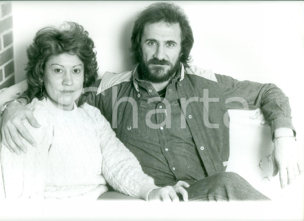 Fotografia d epoca originale 1980 ca MILANO Calcio Il calciatore brasiliano Orlando PEREIRA e moglie Sueli 1