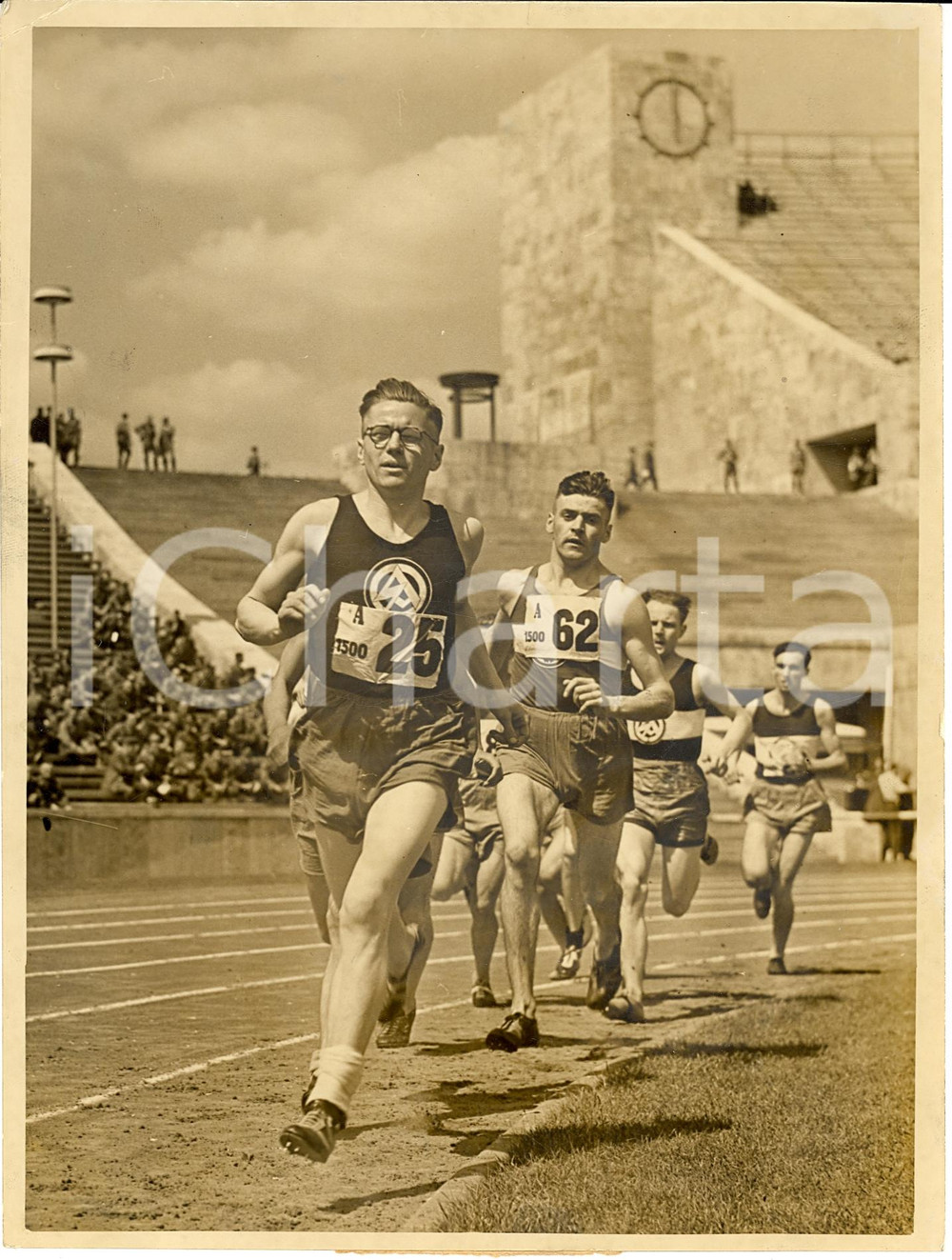 Fotografia d'epoca originale 1938 BERLIN Atletica Gara podistica *Squadra delle SA Sturmabteilungen Foto 1