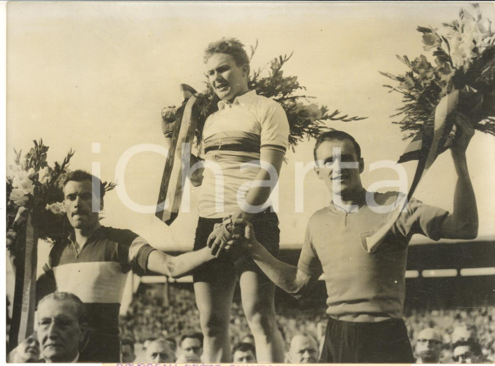 1957 ROCOURT CICLISMO - Michel ROUSSEAU Guglielmo PESENTI Valentino GASPARELLA