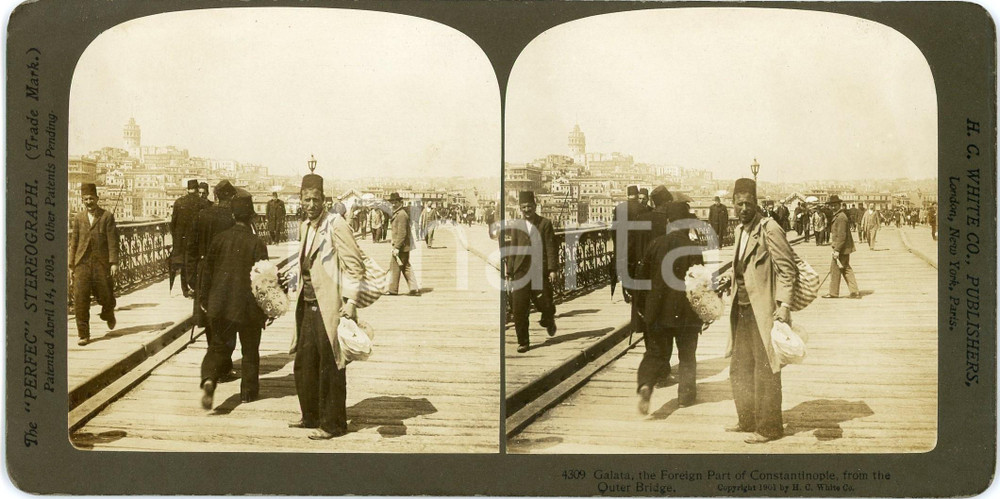 1901 CONSTANTINOPLE (TURKEY) GALATA from the Outer Bridge - ANIMATED Stereoview Fotografia stereoscopica d'epoca, su cartoncino rigido.EDITORE: H. C. WhiteFORMATO: 18x9 cmCONDIZIONI: G     originale e autentica 1