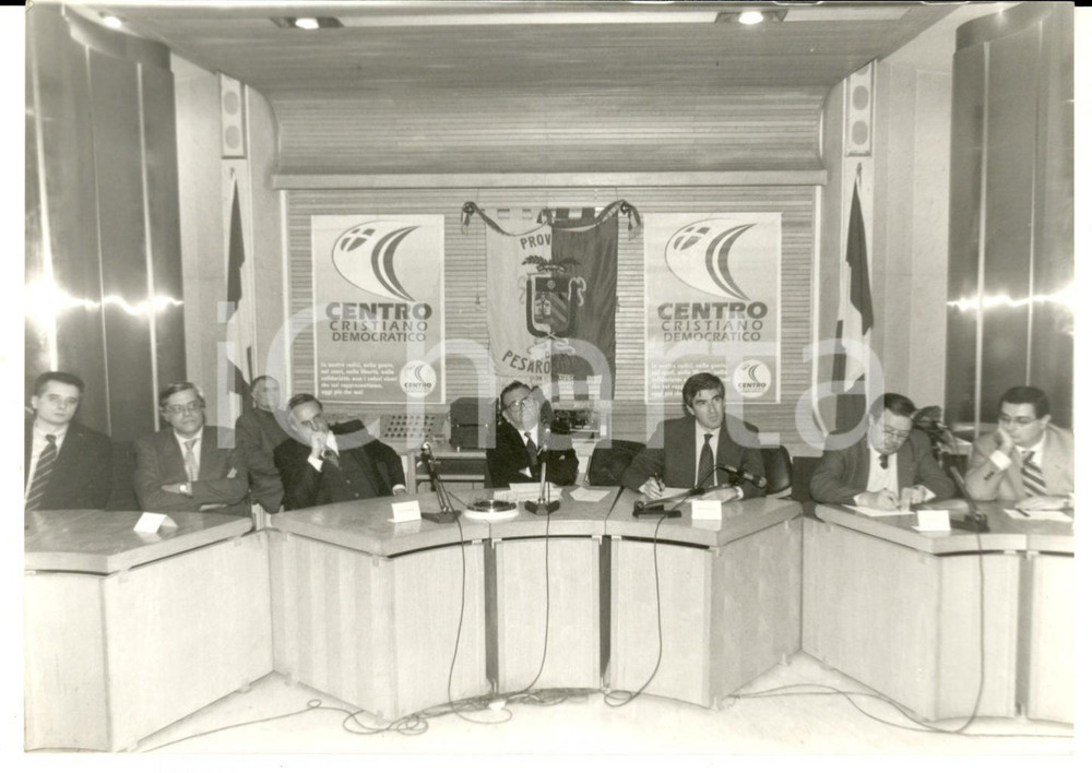 Fotografia d epoca originale 1995 ca PESARO Pier Ferdinando CASINI a un convegno del CCD Foto REPORTAGE 1