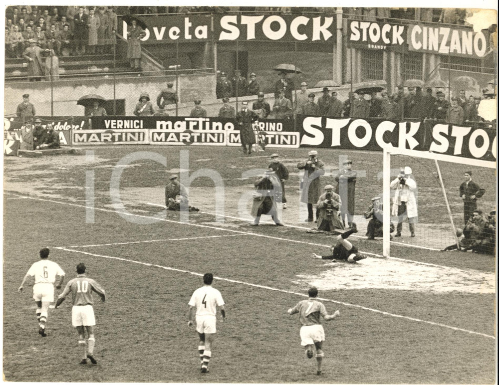 1960 ca CALCIO SERIE A JUVENTUS Tiro di Giampiero BONIPERTI in campionato *Foto