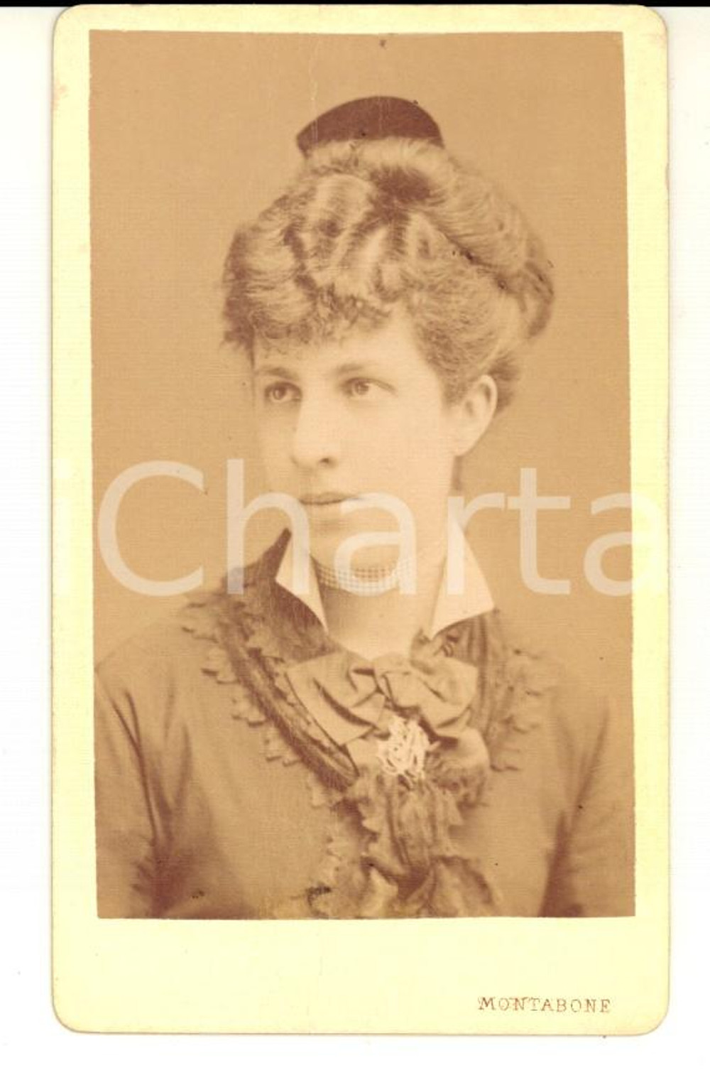 Fotografia d epoca originale 1876 MILANO Nobildonna con collarino di perle Foto MONTABONE DANNEGGIATA 1