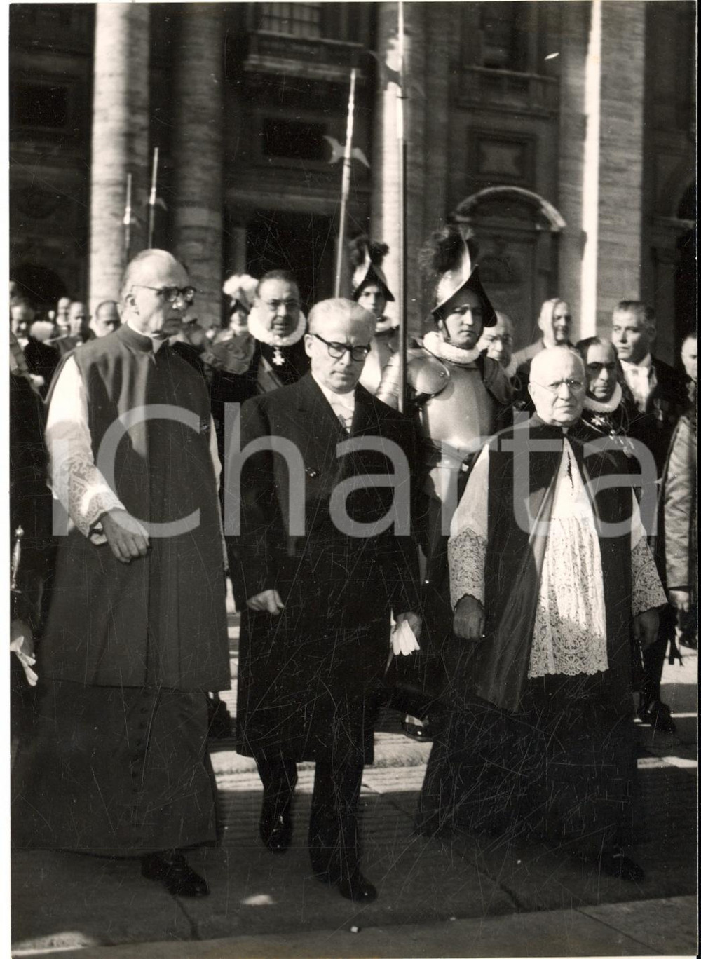 1955 ROMA Piazza S. Pietro - Giovanni GRONCHI si reca in udienza da papa Pio XII