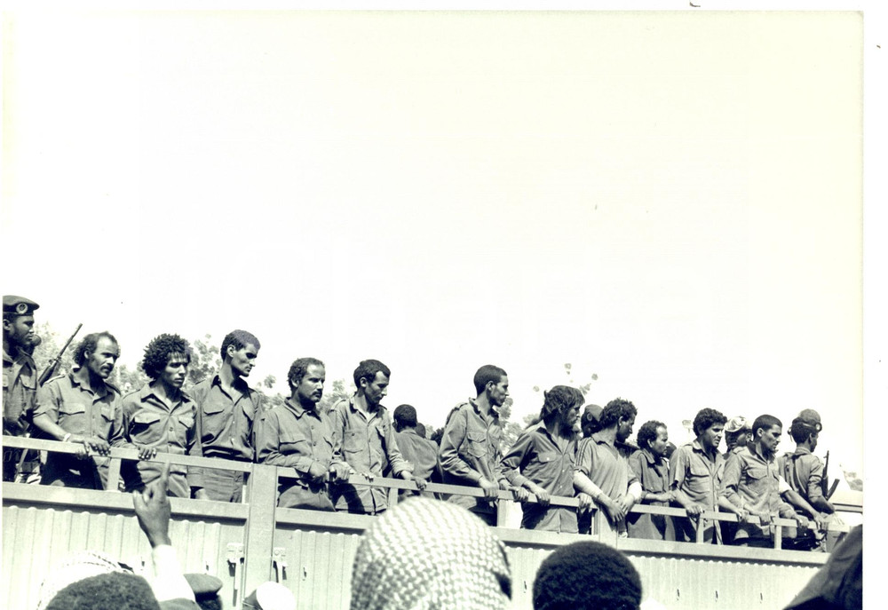 Fotografia d epoca originale 1987 N DJAMENA Ciad GUERRA DELLE TOYOTA Manifestazione pro Governo Foto 1