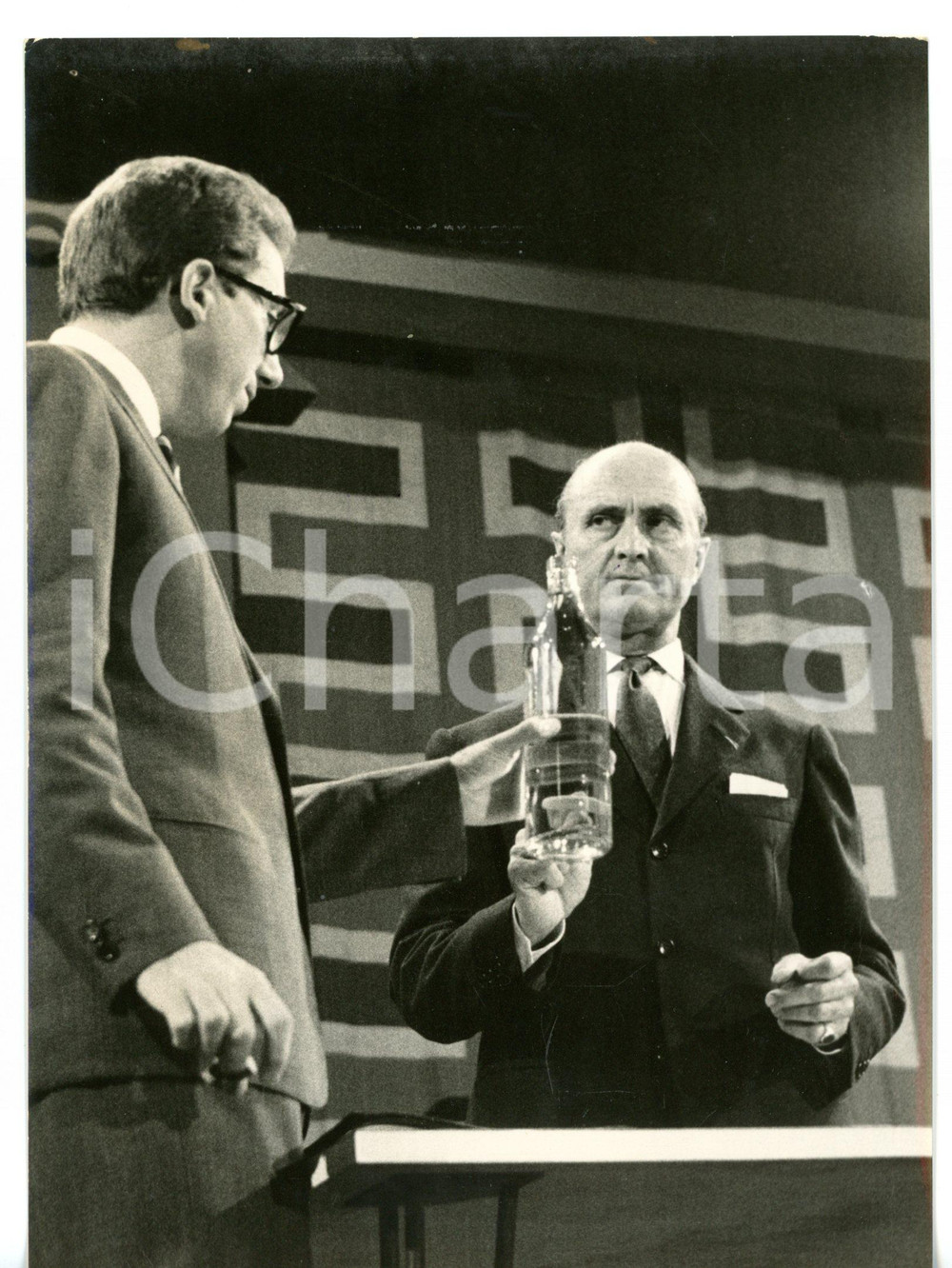 1957 LASCIA O RADDOPPIA? Mike BONGIORNO con il pilota Louis CHIRON *Foto 13x18