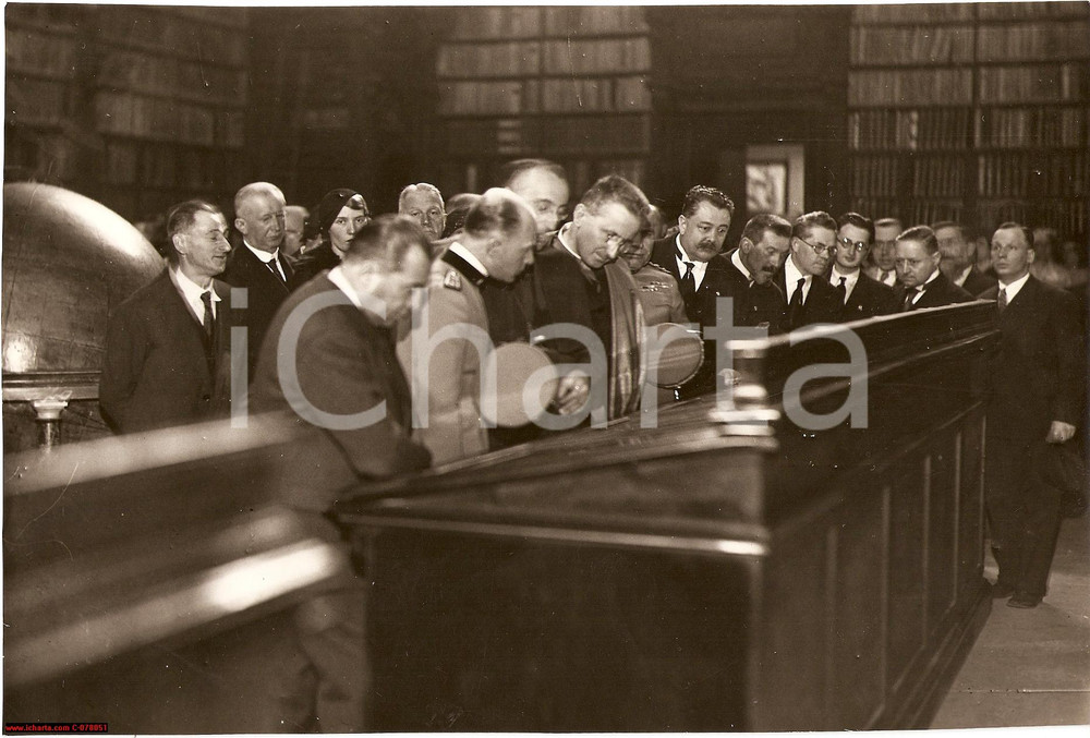 Fotografia d epoca originale 1933 MILANO Adalberto di SAVOIA Mostra miniature all AMBROSIANA Fotografia 1