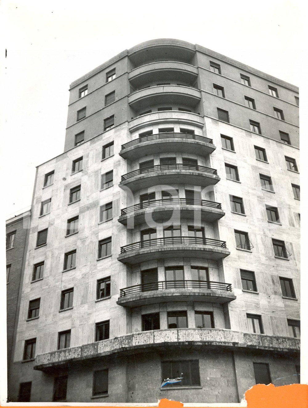 Fotografia d epoca originale 19337 MILANO LAMBRATE Nuova casa sul viale della stazione DANNEGGIATA 1