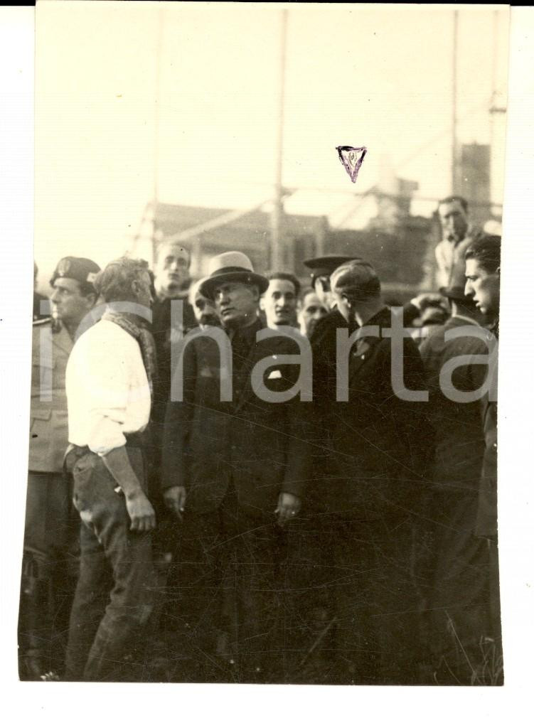 Fotografia d epoca originale 1932 TORINO Visita di Benito MUSSOLINI con Achille STARACE Foto 9x12 cm 1