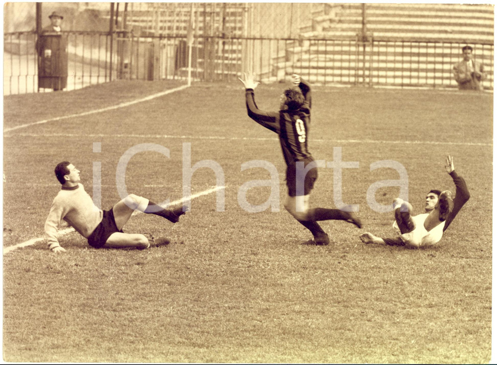 1958 MILANO CALCIO MILAN-FIORENTINA 2-0 Sgambetto a José ALTAFINI *Foto 24x18