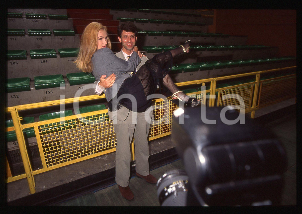 35mm vintage slide* 1995 EROTICA TOUR - Eva HENGER e Riccardo SCHICCHI (3)