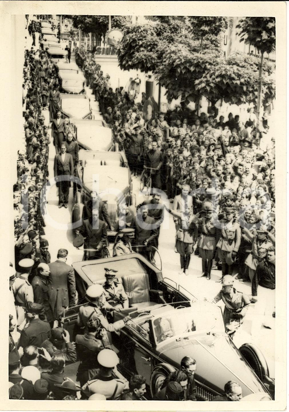 Fotografia d epoca originale 1938 PADOVA Corteo di auto per visita del Re alla FIERA 1