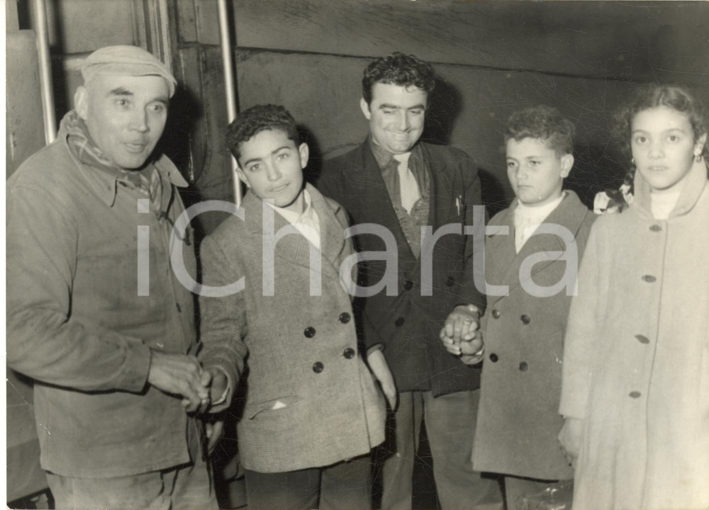 1959 Catastrophe de FREJUS - Orphelins INFANTOLINO invités à Teheran *Photo