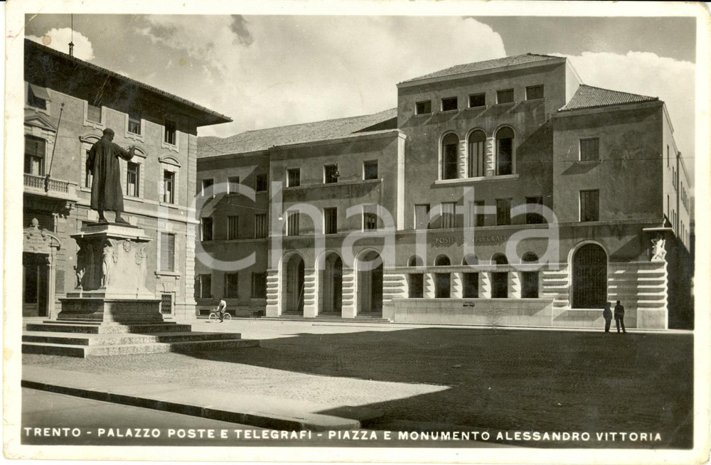 Cartolina originale da collezione 1937 TRENTO Palazzo Poste e Telegrafi piazza e monumento ALESSANDRO VITTORIA VG 1