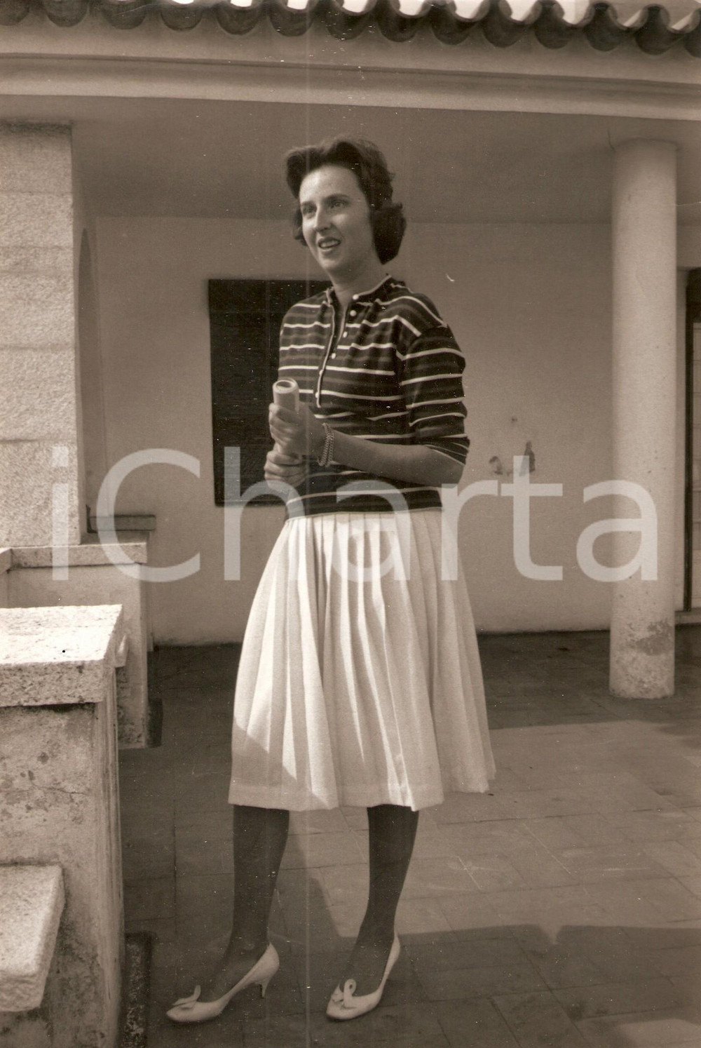 Fotografia d epoca originale 1960 ca Infanta PILAR BORBONESPAGNA Duchessa BADAJOZ nella sua residenza Foto 1