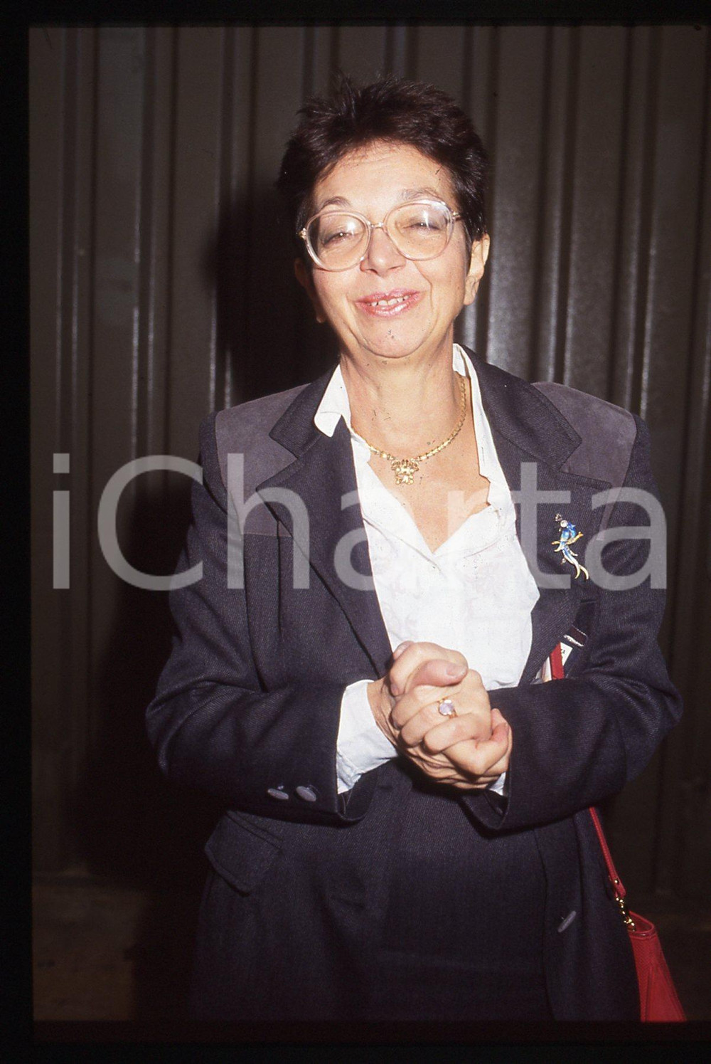 35mm vintage slide* 1993 POLITICA Luisa LA MALFA alla Direzione Nazionale PRI 5  Diapositiva d'epoca, in formato 35 mm.  CONDIZIONI: GOOD Tutti i diritti riservati.E' severamente vietata la riproduzione. ICharta mette in vendita, sul negozio eBay e in esclusiva sul sito "icharta" il proprio archivio composto da numerose diapositive e negativi fotografici d'epoca, tutti originali e autentici, che attraversano la storia del costume italiano tra gli la fine degli anni Sessanta e Novanta.Si tratta di uno sguardo inedito sull'attualit&agrave;, la politica, la vita quotidiana, il gossip e la cultura, che fotografa il cambiamento della nazione in quest'ultimo scorcio del XX secolo. Un'occasione unica per il mercato del collezionismo, che vede finalmente disponibile un archivio eccezionale per vastit&agrave;, tematiche e condizioni, in un settore (il negativo fotografico e la diapositiva) di assoluta novit&agrave; e dalle interessanti prospettive di investimento.  originale e autentica 1