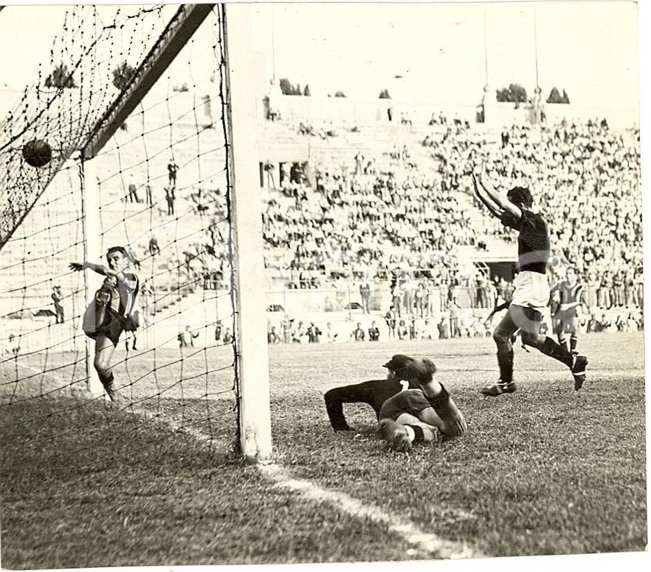 Fotografia d epoca originale 1942 MILANTORINO 10 Il gol di Luigi ROSELLINI Foto 1