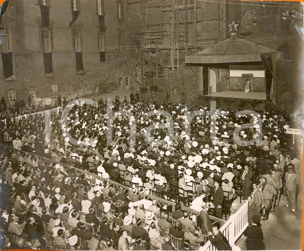 Fotografia d epoca originale 1933 NAPOLI TEATRO Il Carro di TESPI recita Il Beffardo di Nino BERRINI Foto 1