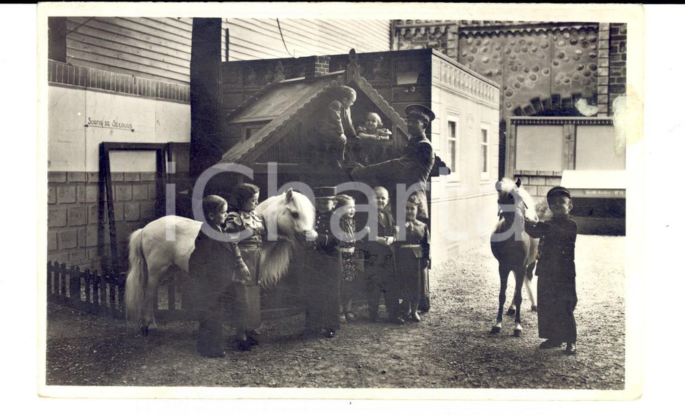 Cartolina originale da collezione 1937 EXPO PARIS Royaume de LILLIPUT  La ferme Carte postale NANISME FP NV 1