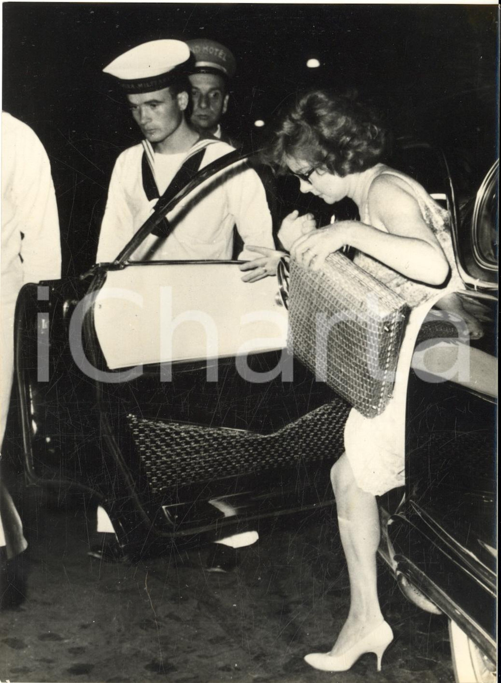 1962 ROMA Attrice Susan HAYWARD arriva al suo albergo *Foto 13x18 cm