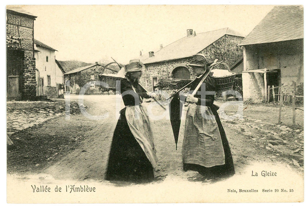 1900 ca VALLEE DE L'AMBLEVE - LA GLEIZE Femmes en habits traditionnels *Postcard Cartolina postale d'epoca, non viaggiata.FORMATO: FPCONDIZIONI: G    originale e autentica 1