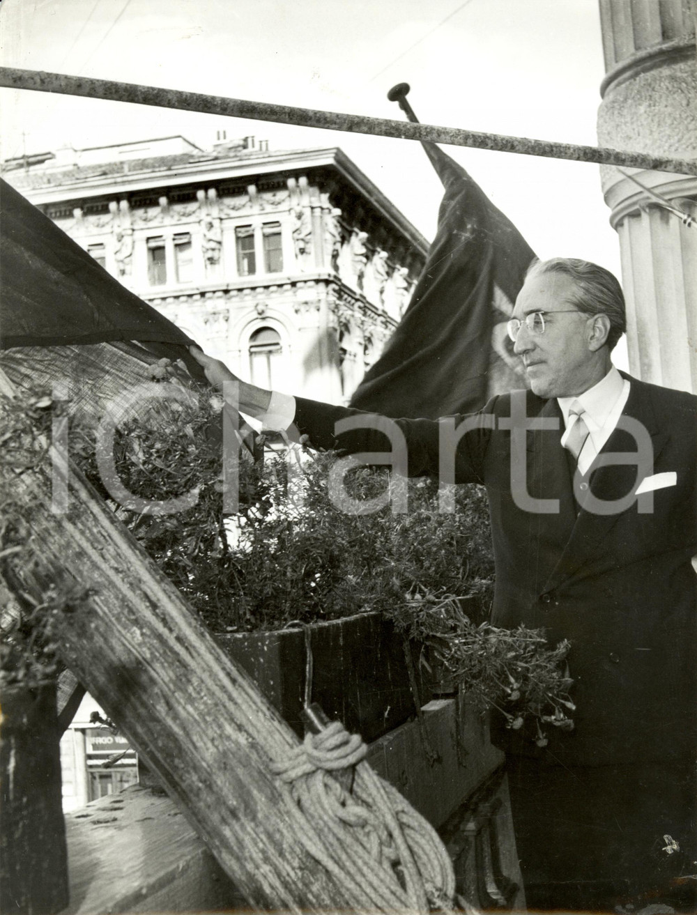 Fotografia d epoca originale 1954 TRIESTE Giovanni BARTOLI Sindaco Municipio Annessione Zona A a ITALIA Foto 1