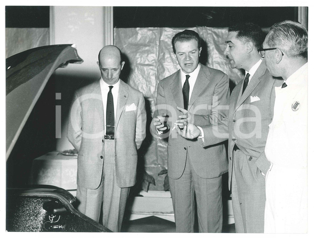 Fotografia d epoca originale 1961 AUTOMOBILI CATANIA Presentazione nuova FIAT 1300  Foto 24x18 cm 1
