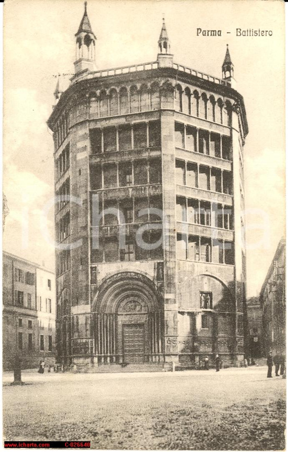 Cartolina originale da collezione 1918 Parma - Battistero *Piazza Duomo animata 1