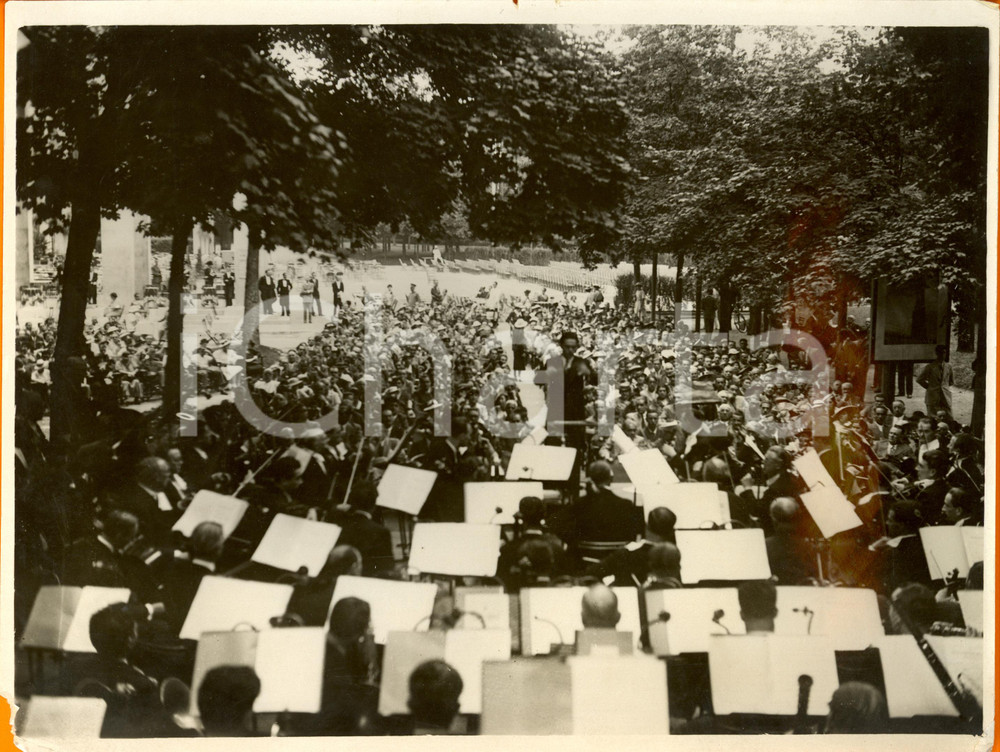 Fotografia d epoca originale 1936 MILANO Giardini della TRIENNALE 8Â° Concerto Sinfonico Dopolavoristi Foto 1