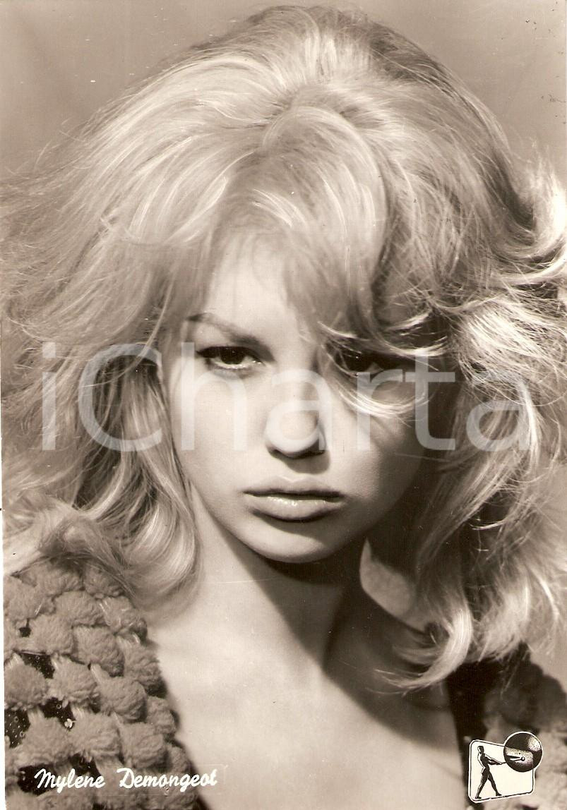 Cartolina originale da collezione 1961 THE SINGER NOT THE SONG Actress MylÃ¨ne DEMONGEOT Portrait Cartolina FG 1