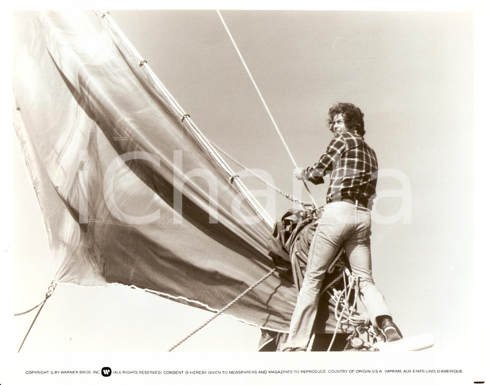 Fotografia d epoca originale 1978 THE SEA GYPSIES Zingari del mare Robert LOGAN Ritratto in barca Foto scena 1