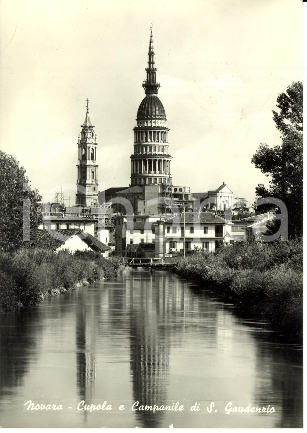 Cartolina originale da collezione 1957 NOVARA Cupola e Campanile Cattedrale di SAN GAUDENZIO *Cartolina FG VG 1