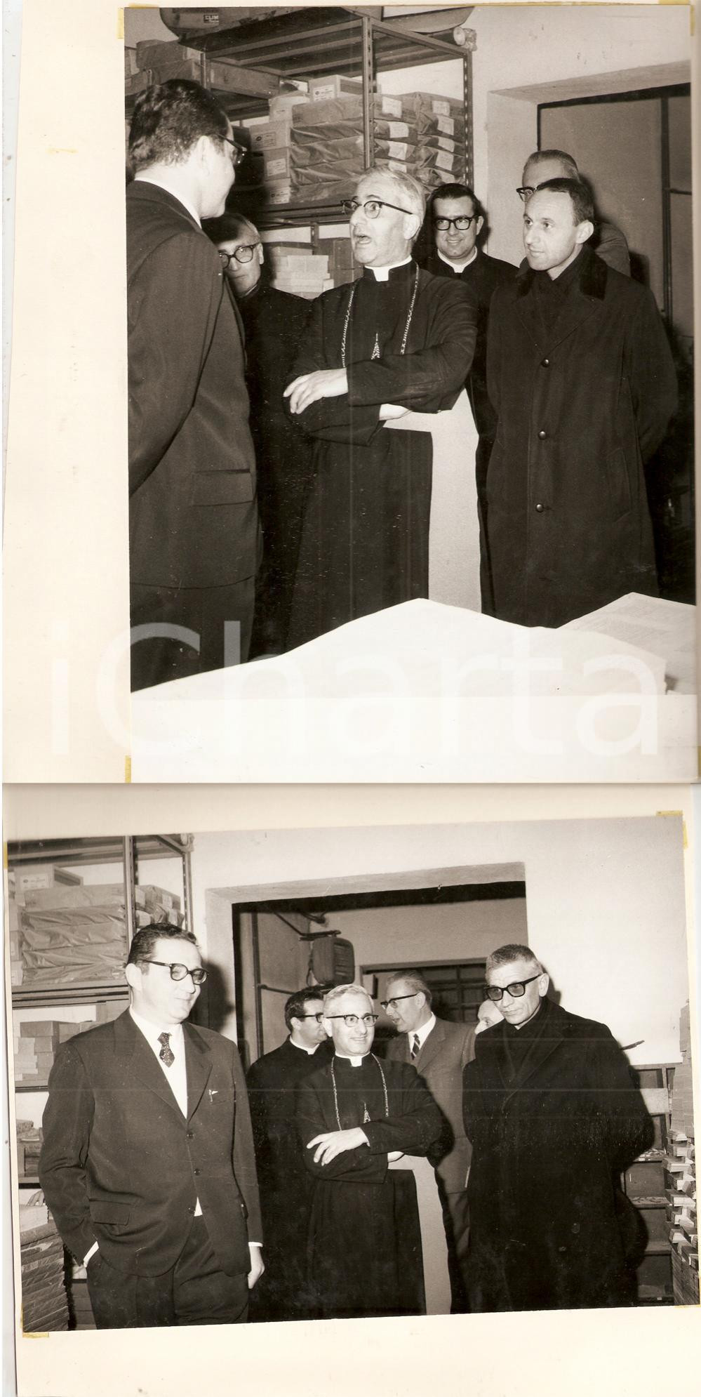 Fotografia d epoca originale 1969 PAVIA Tipografia Mario PONZIO Mons. Antonio ANGIONI in visita FRONTE RETRO 1