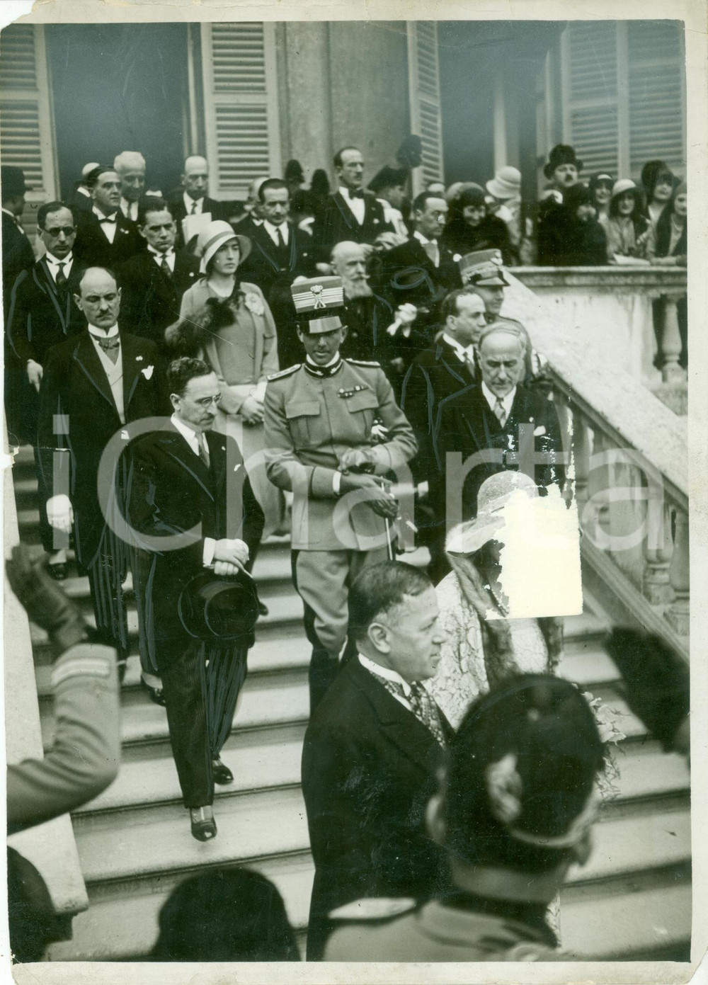 Fotografia d epoca originale 1930 MONZA VILLA REALE Umberto II inaugura Terza Mostra Triennale DANNEGGIATA 1