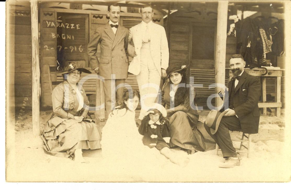 Fotografia d epoca originale 1916 VARAZZE SV Un elegante famiglia di villeggianti Foto cartolina VINTAGE 1