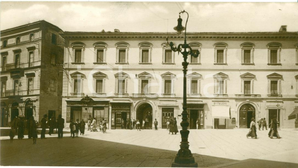 Fotografia d epoca originale 1930 ca CHIETI Piazza con gioielleria Alfonso ANGELOZZI Vera fotografia 1