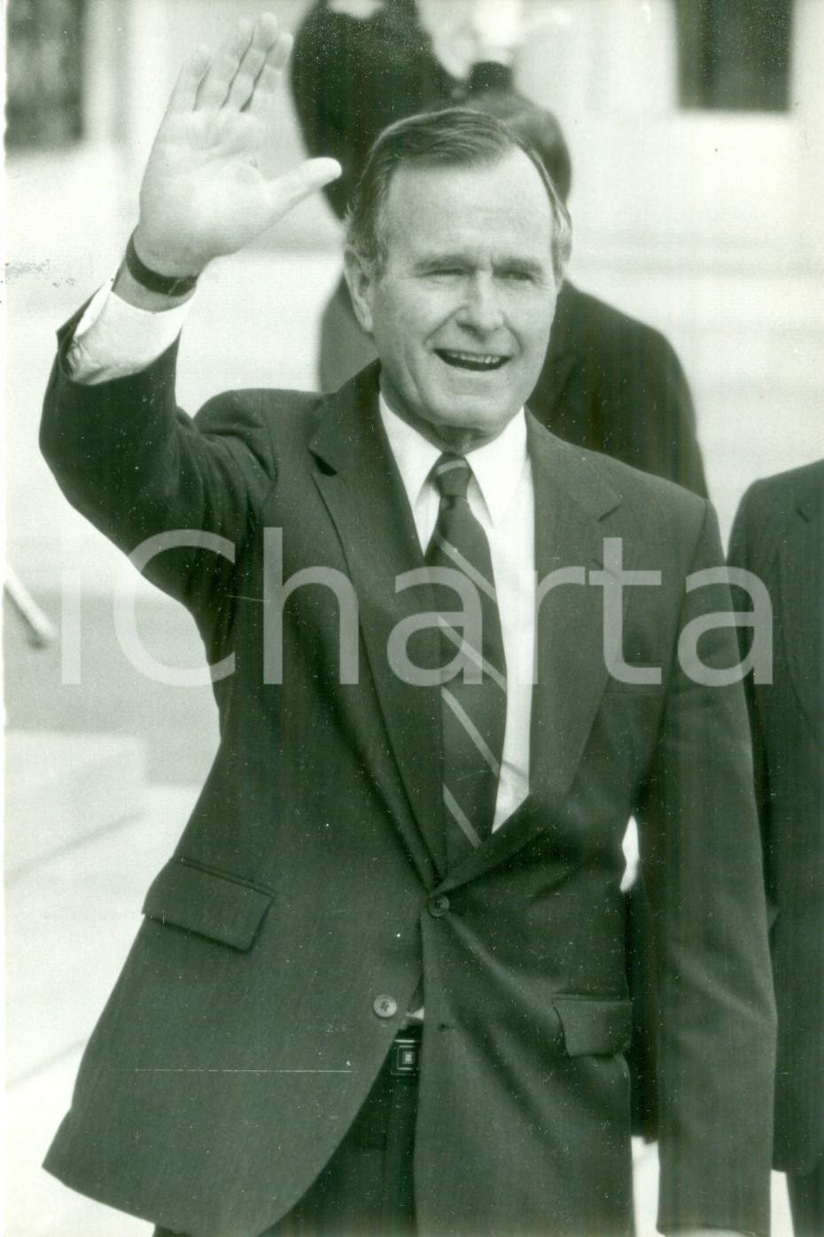 Fotografia d epoca originale 1989 MALTA George BUSH senior pronto a incontrare Michail GORBACEV Fotografia 1