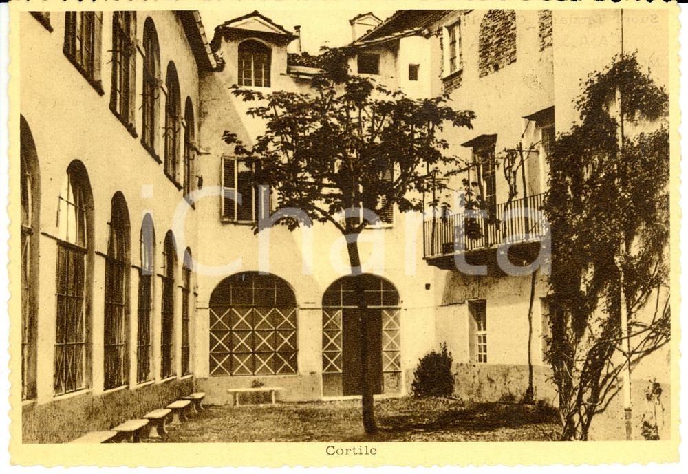 Cartolina originale da collezione 1940 ca MONDOVI  CN Cortile casa S.M.Teresa CARMELITANE Cartolina FG NV 1