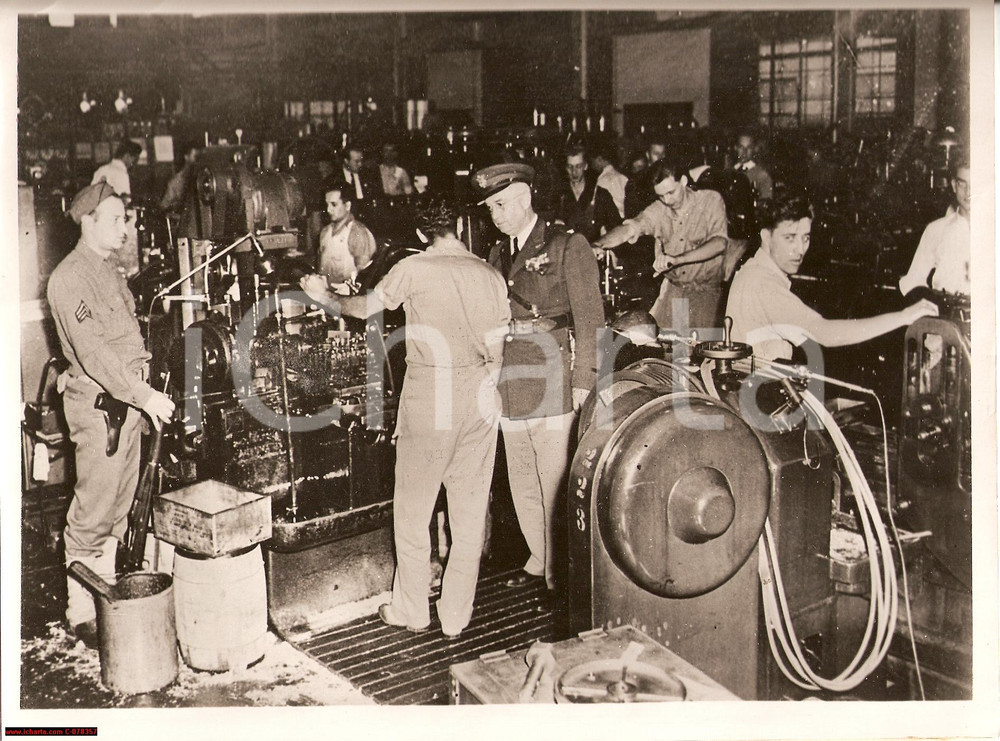Fotografia d epoca originale 1941 WW2 USA fighter plane factory PHOTO Col. Roy JONES 1