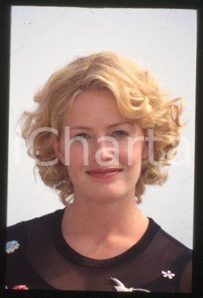 35mm vintage slide* 1997 CINEMA Portrait of american actress Elisabeth SHUE (2)
