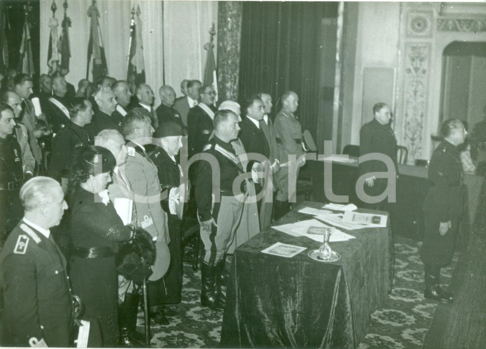 Fotografia d epoca originale 1938 MILANO AutoritÃ  alla riunione dei Combattenti al Teatro DAL VERME Foto 1