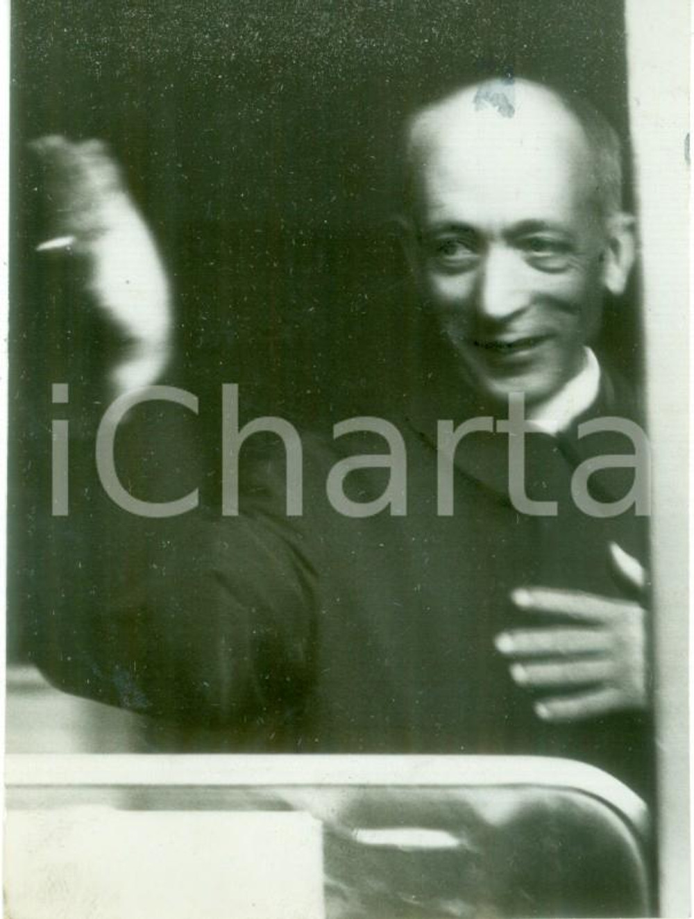Fotografia d epoca originale 1935 ca MILANO Card. Ildefonso SCHUSTER benedice le suore Carmelitane Fotografia 1