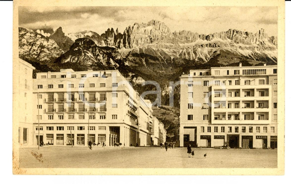 Cartolina originale da collezione 1942 BOLZANO Piazza dell Impero verso le Dolomiti FP VG 1