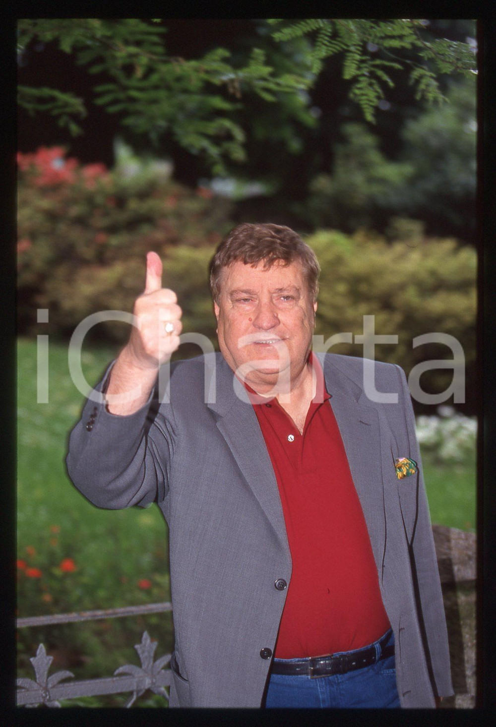 35mm vintage slide* 1995ca ITALIA COSTUME Mario MEROLA Ritratto del cantante (9)