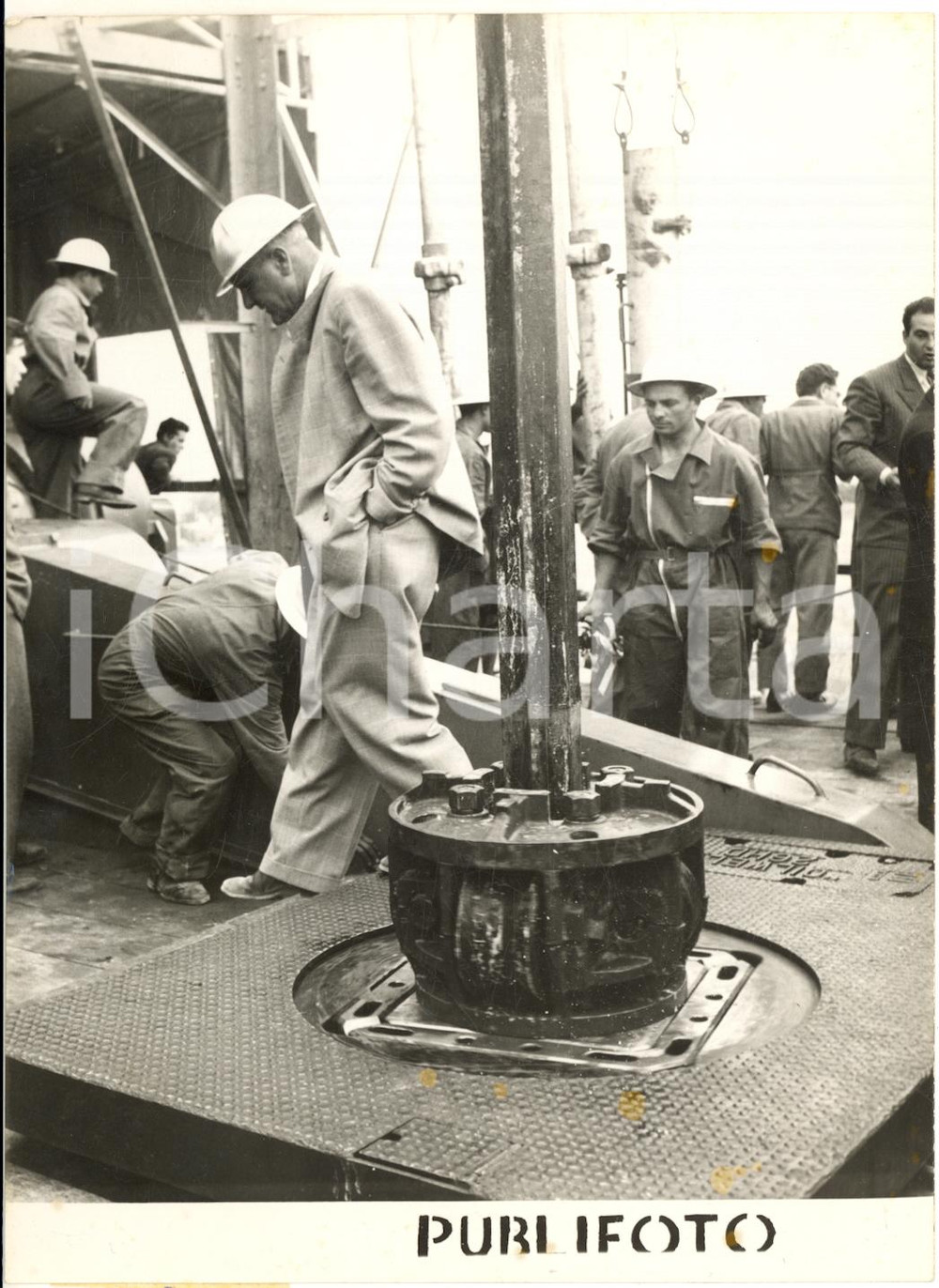 1953 RAGUSA Prime trivelle al lavoro per la ricerca di petrolio - Foto 13x18 cm