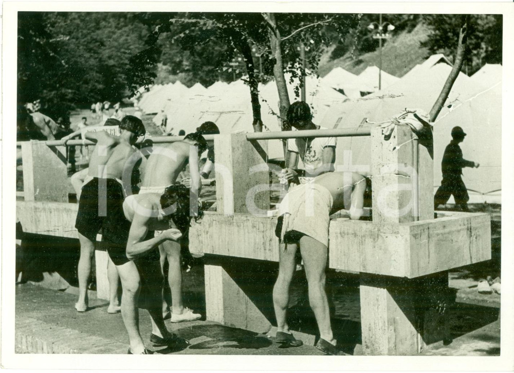 Fotografia d epoca originale 1936 ROMA Avanguardisti al lavatoio Campo Sandro Italico MUSSOLINI Fotografia 1