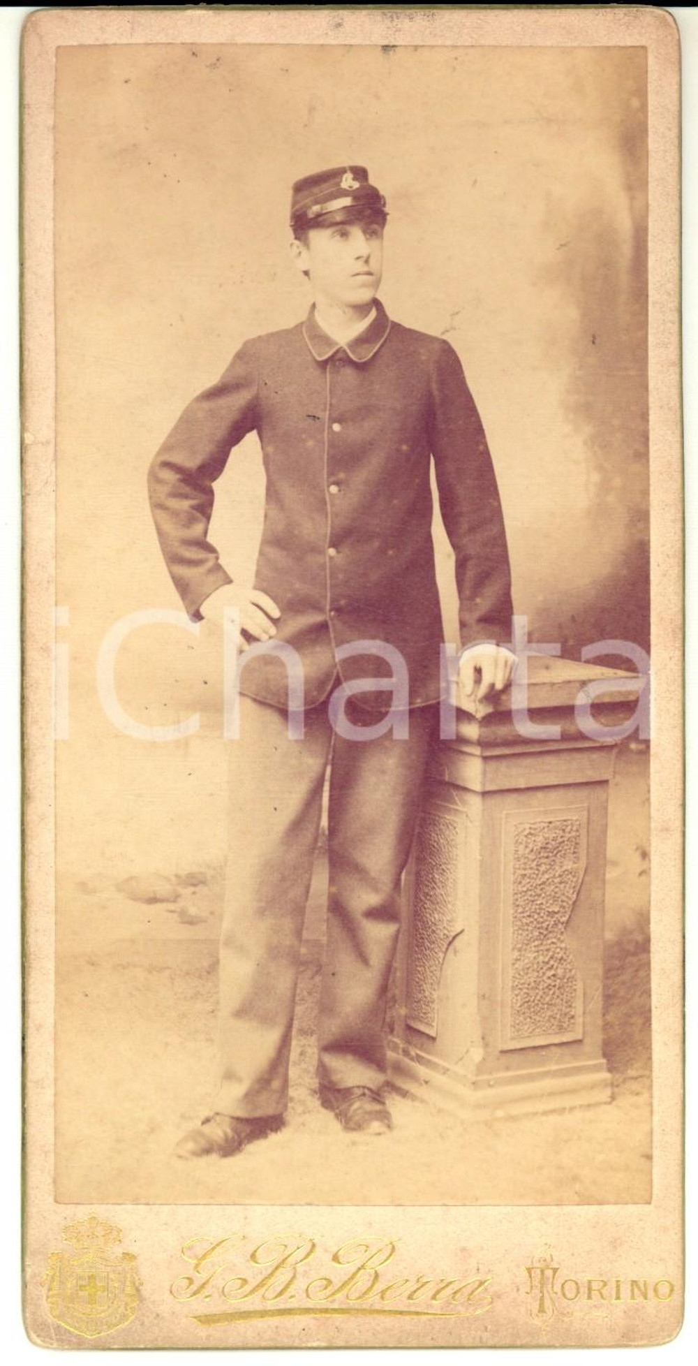 Fotografia d epoca originale 1900 ca REGIO ESERCITO TORINO Ritratto di giovane ufficiale Foto G. B. BERRA 1