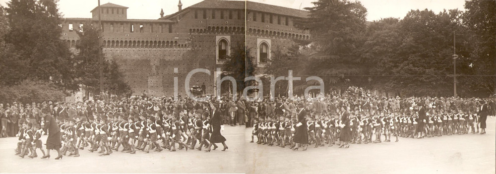 Fotografia d epoca originale 1936 MILANO CASTELLO SFORZESCO Parata Figli della Lupa per Decennale ONB Foto 1