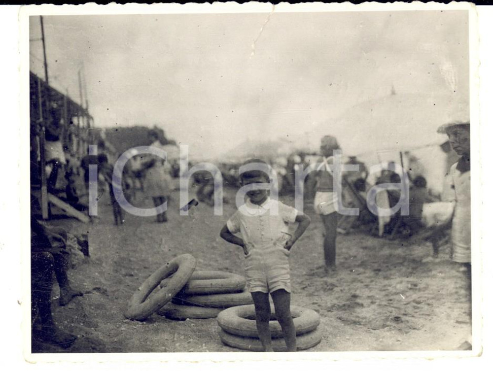 Fotografia d epoca originale 1939 ALBISOLA CAPO SV Bambino alla colonia estiva per balilla Foto 11x8 1