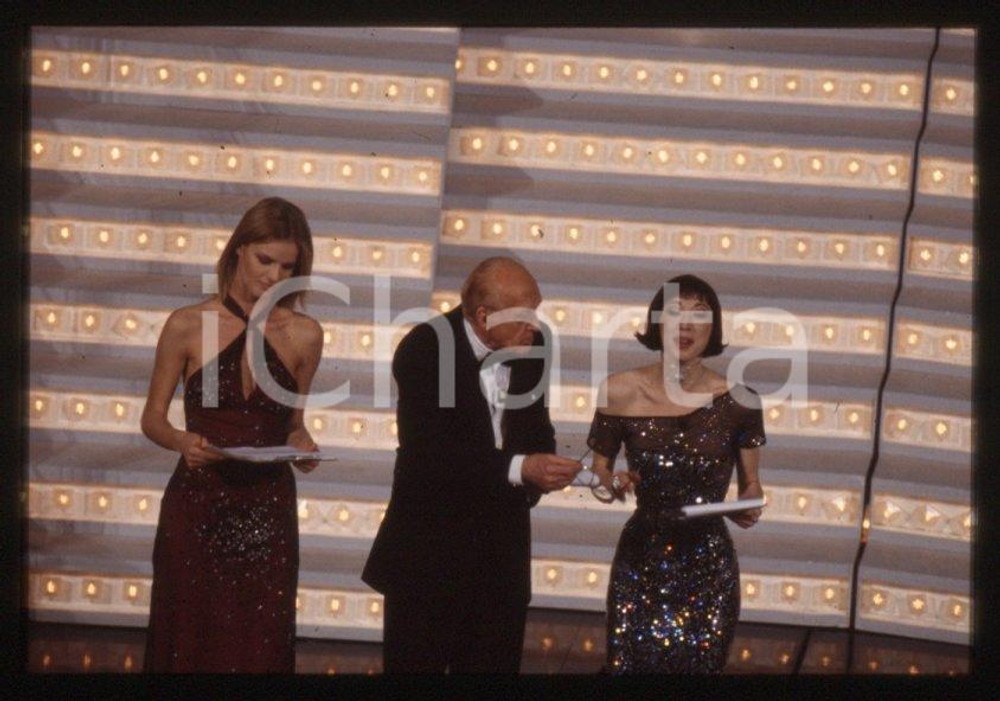 Fotografia d epoca originale 1998 SANREMO HERZIGOVA Raimondo VIANELLO Veronica PIVETTI 35mm vintage slide 7 1